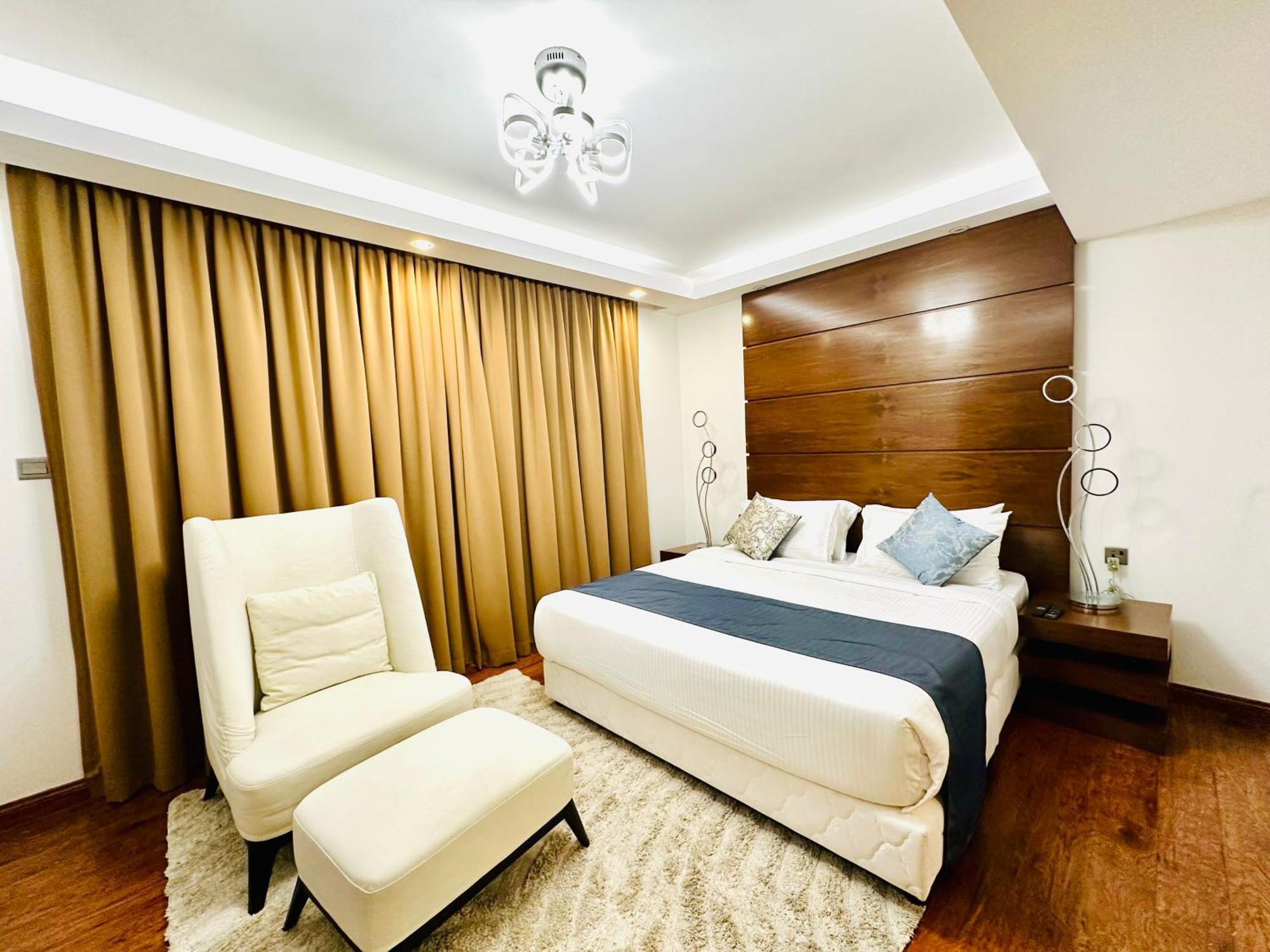 Saxophone Suites Al-Al-Muharraq Eksteriør billede